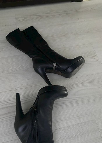37 Beden siyah Renk Kadın Siyah Deri Dizaltı Stiletto Çizme