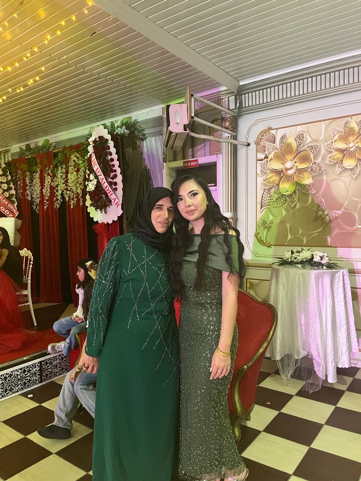 Yeşil İşlemeli Uzun Abiye Elbise - Görsel 2