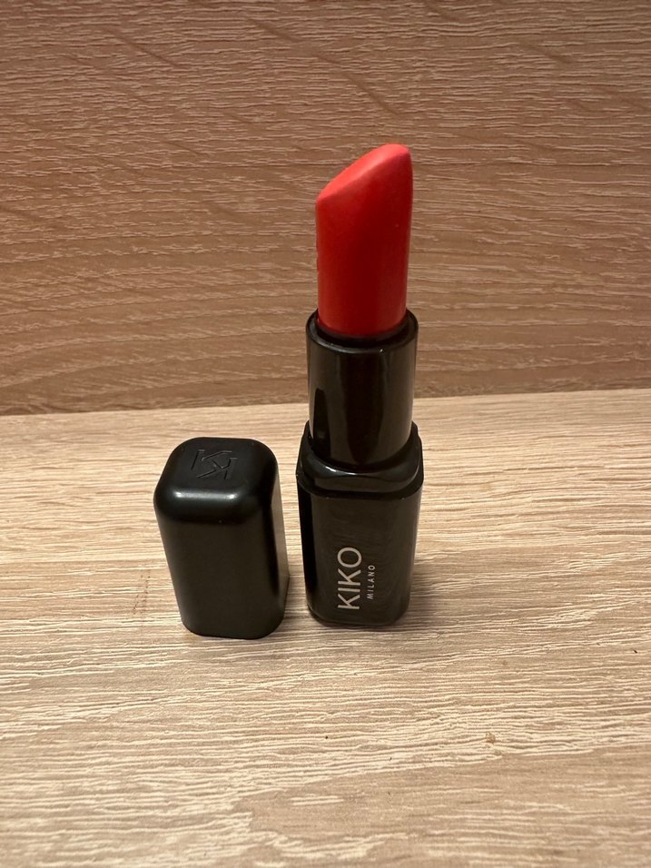 KIKO Milano Kırmızı Ruj - Görsel 2