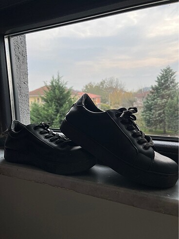 Spor ayakkabı