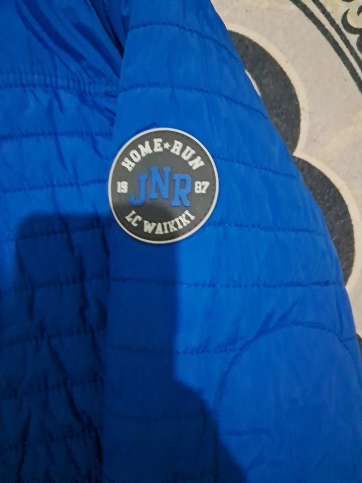 Kapüşonlu Mavi Erkek Çocuk Mont - Görsel 3