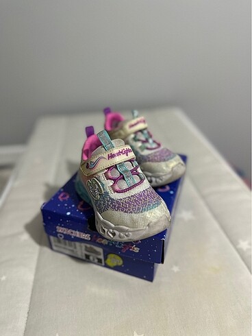 22 Beden çeşitli Renk Skechers Işıklı Ayakkabı