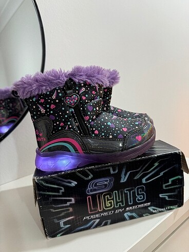 Skechers kız çocuk bot