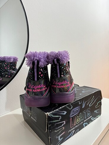 24 Beden Skechers kız çocuk bot