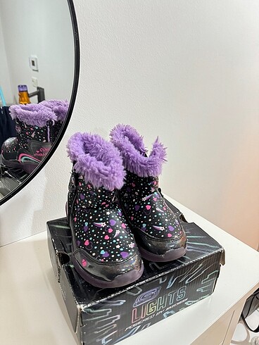 24 Beden çeşitli Renk Skechers kız çocuk bot
