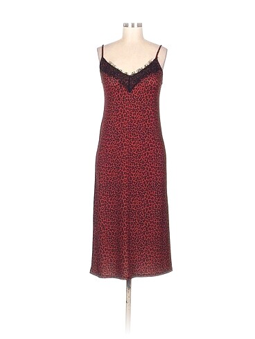 Bershka Uzun Elbise %70 İndirimli.