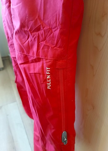 Kızlar için Kırmızı Bel Bantlı Dar Kesim Pantolon - Görsel 9