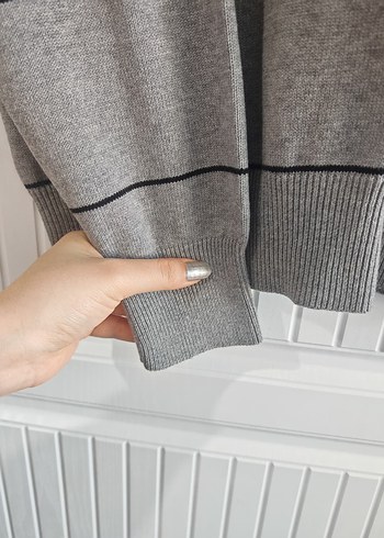 Gri Çizgili V Yaka Erkek Kazak - Görsel 8