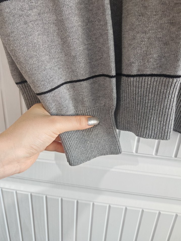 Gri Çizgili V Yaka Erkek Kazak - Görsel 5