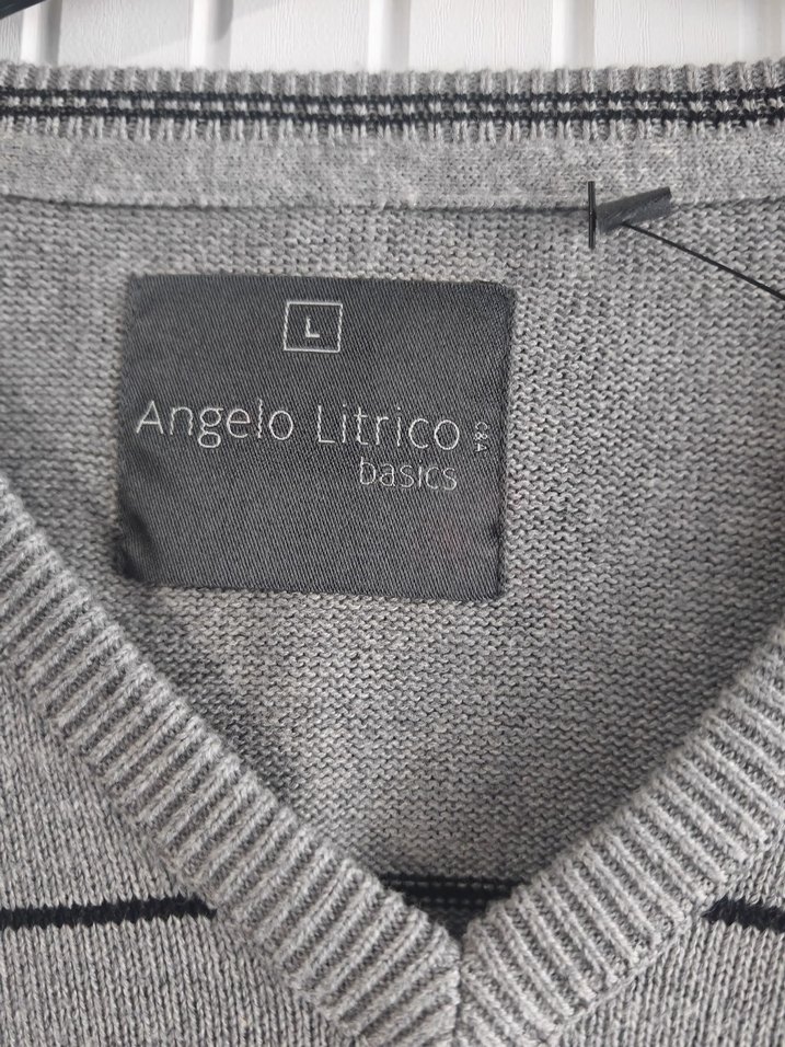 Gri Çizgili V Yaka Erkek Kazak - Görsel 4