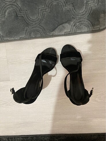 37 Beden siyah Renk Siyah topuklu ayakkabı