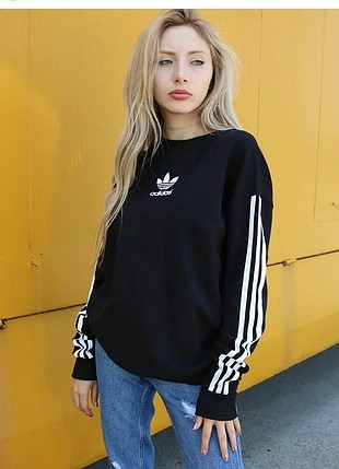 Adidas sweatshirt 