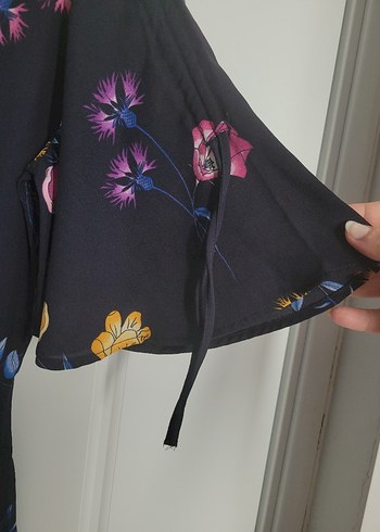 Mango Çiçek Desenli V Yaka Midi Elbise MANGO MARKA DEFOSUZ TEMIZDIR