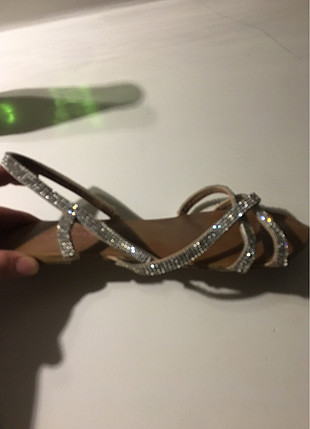 Ajda Pekkan for Twist Taşlı sandalet 