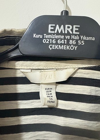 m Beden H&M Düğmeli Siyah Beyaz Çizgili Uzun Kollu Gömlek