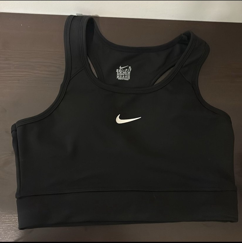 Nike Siyah Baskılı Spor Sütyeni - Görsel 3