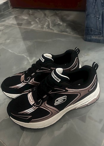 Skechers Siyah Bronz Retro Sneaker