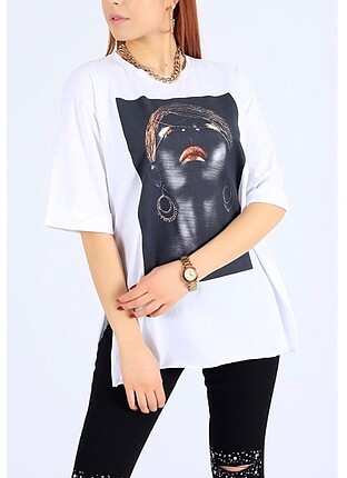 Markasız Ürün Oversize kalıp yandan yırtmaçlı yarım kol tshirt