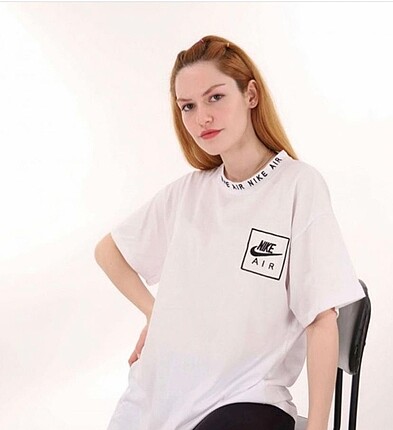 Nakış işlemeli oversize kalıp Nike Tshirt