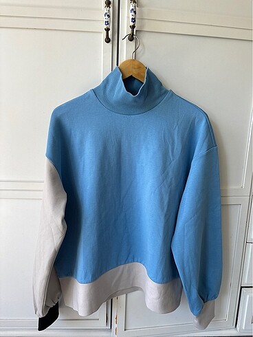 Mavi sweatshirt
