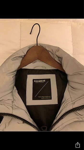 m Beden Pull and bear reflektörlü şişme mont