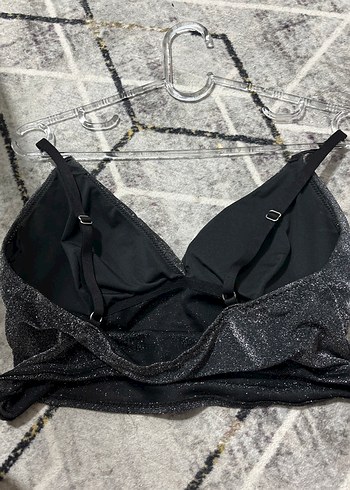 s Beden Siyah Balensiz Dolgusuz Parlak Görünümlü Bralet