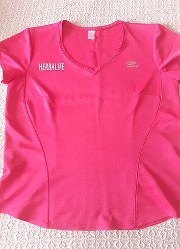 Decathlon Herbalife tshirt 