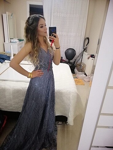 Nişan elbisesi