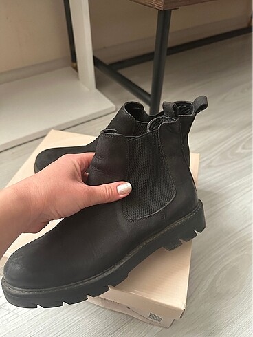 37 Beden siyah Renk Castle black bot
