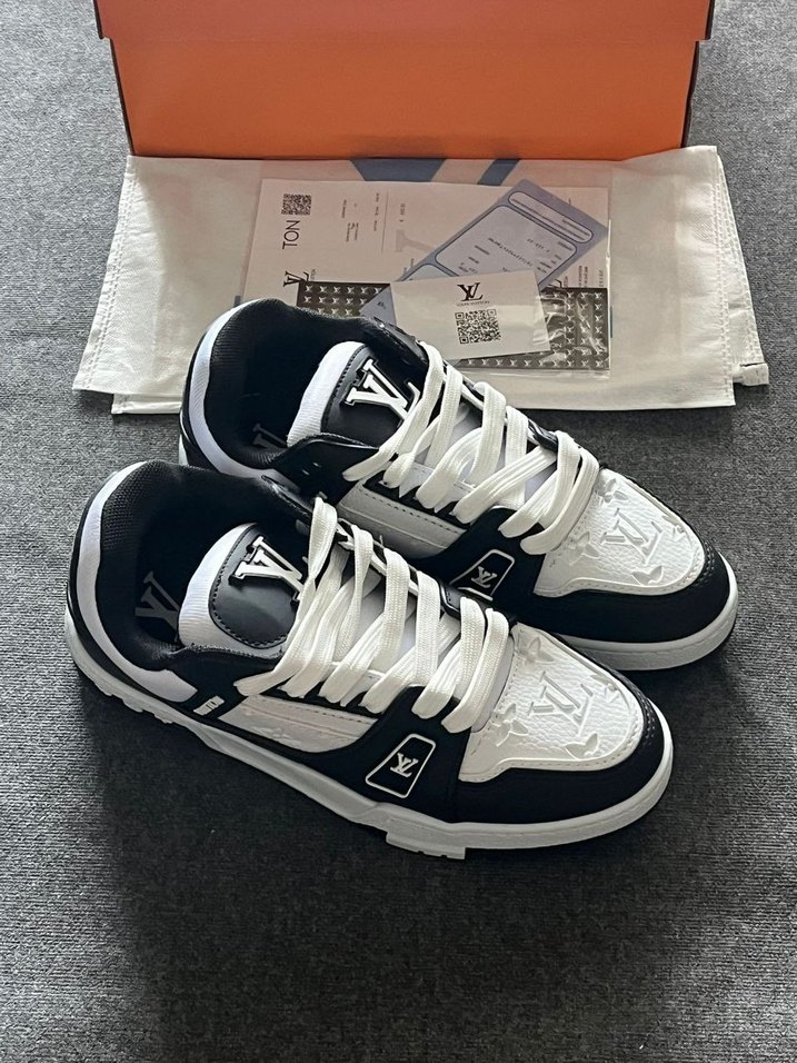  Louis Vuitton 

Kutulu, Toz torbalı ve Sertifikalı gönderim - Görsel 2