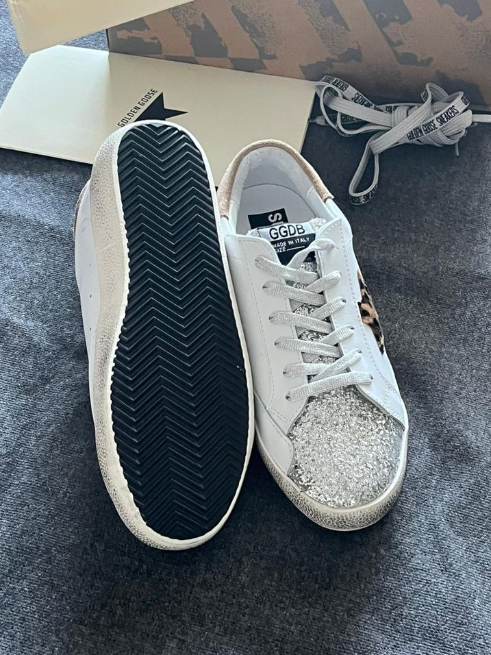  Golden Goose Deluxe 

Kutulu, Toz torbalı, Sertifikalı - Görsel 4