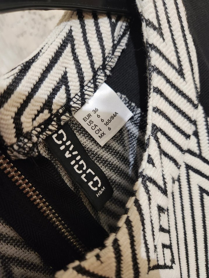 Desenli Siyah Beyaz Örme Elbise - Görsel 3