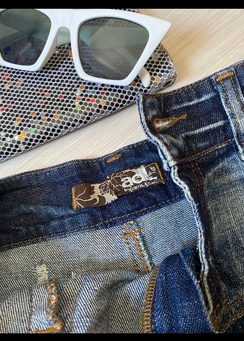 s Beden Nakış Detaylı Koyu Mavi Mini Denim Etek