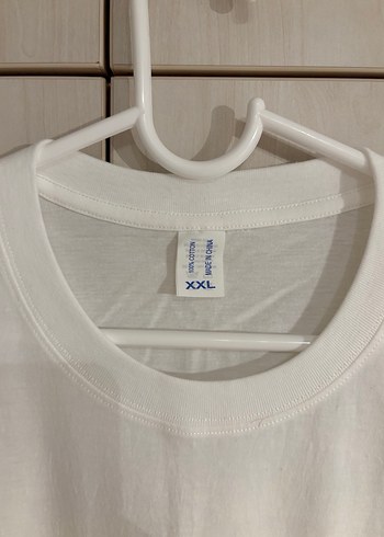 Beyaz Baskılı Kadın Tişörtü - Görsel 2