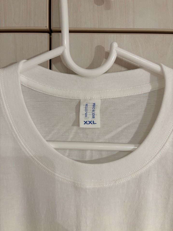 Beyaz Baskılı Kadın Tişörtü - Görsel 2