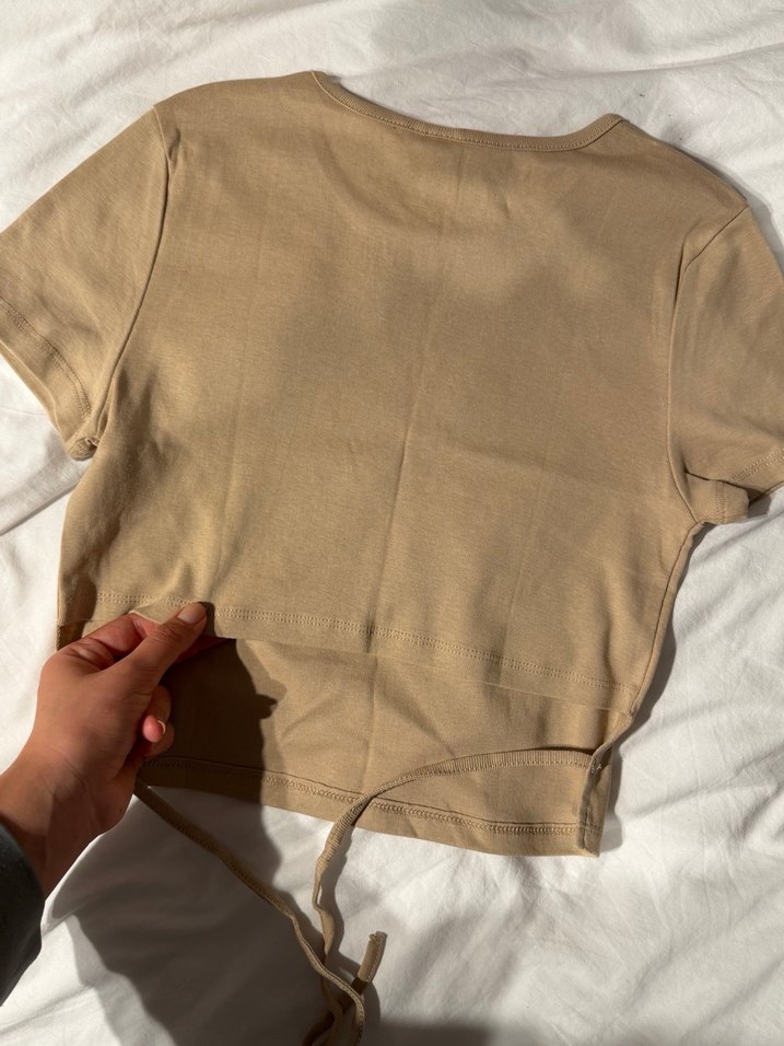 Bej Kısa Kollu H&M m beden - Görsel 3