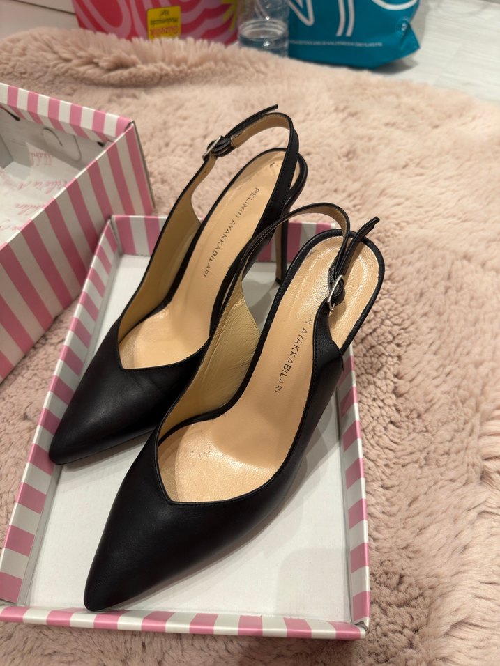 Tokalı Siyah Deri İnce Topuklu Stiletto pelinin ayakkabıları - Görsel 5