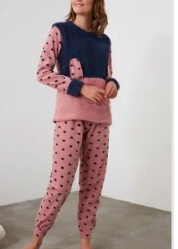 Pembe Uzun Kollu Rahat Kadın Pijama Takımı