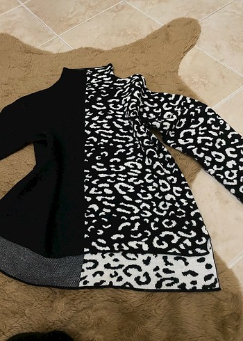 Desenli Siyah Kadın Uzun Kollu Kazak - Görsel 3