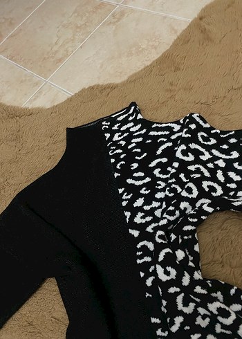 Desenli Siyah Kadın Uzun Kollu Kazak - Görsel 2