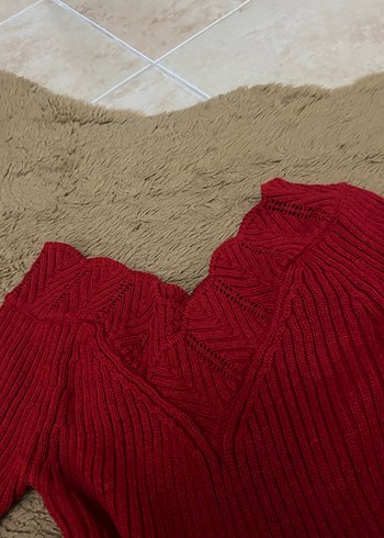 Kırmızı V Yakalı Kadın Triko Kazak - Görsel 2