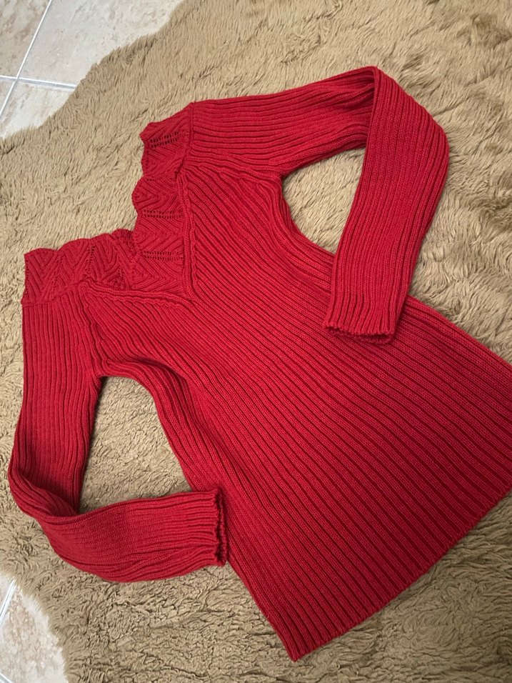 Kırmızı V Yakalı Kadın Triko Kazak - Görsel 3