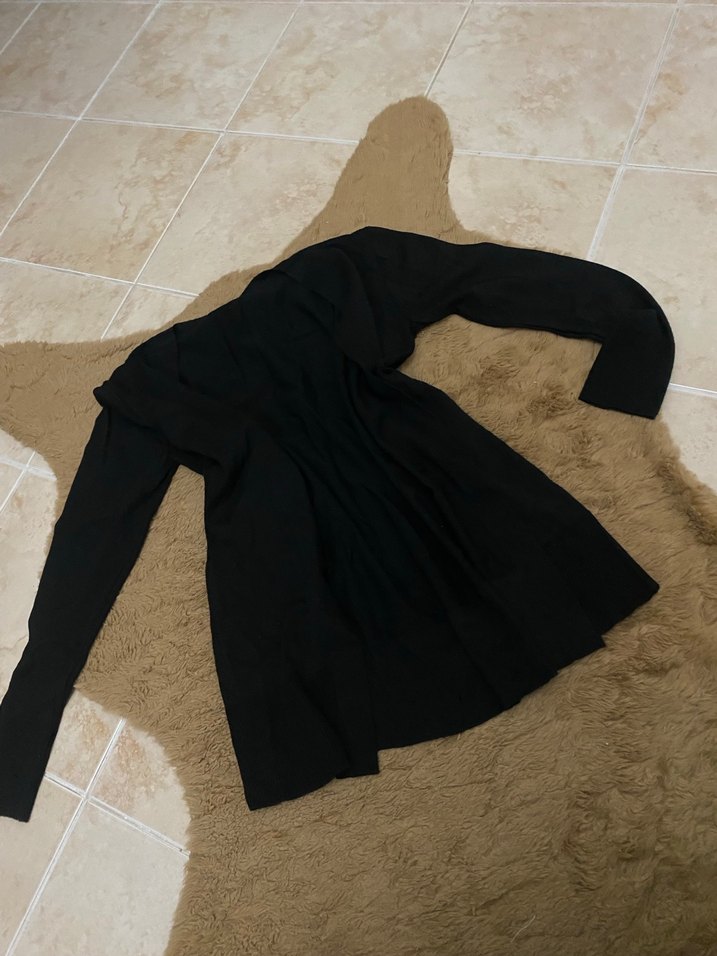 Siyah hırka - Görsel 2