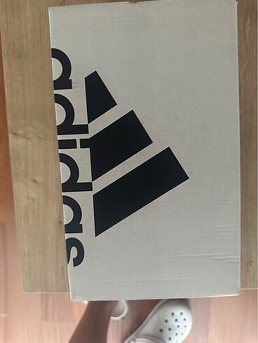 37 Beden beyaz Renk Adidas sneaker