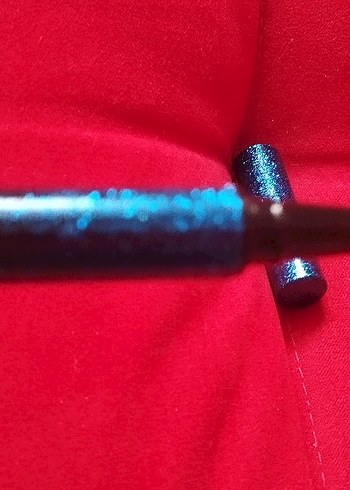 Beden Parlak Pembe Maskara ve Eyeliner Seti