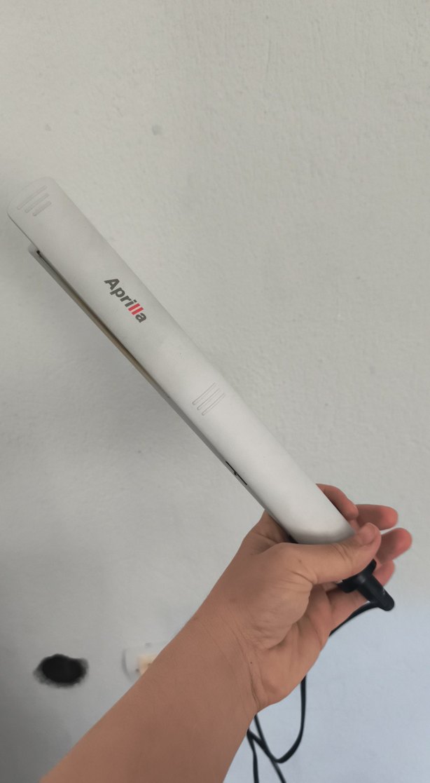 Aprilla Siyah Elektrikli Saç Düzleştirici - Görsel 3