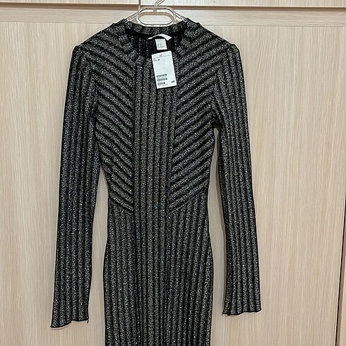 H&M parlak midi elbise