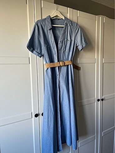 Kemerli denim midi gömlek elbise