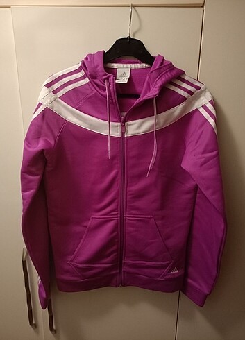 Adidas üst
