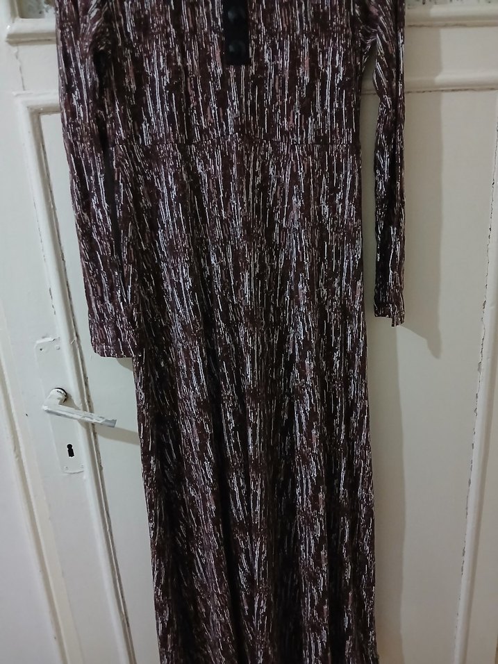 Kahverengi Uzun Kollu Piliseli Kadın Elbise - Görsel 3